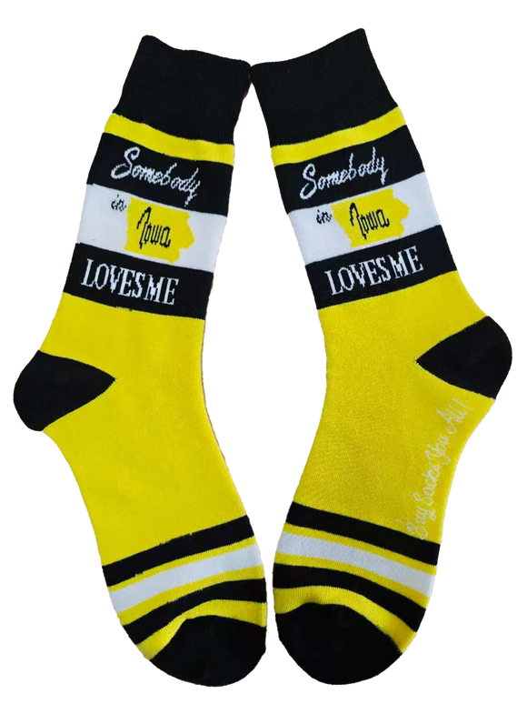 Somebody in Iowa Loves Me Men's Socks